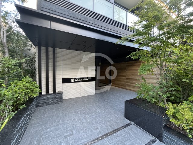 エントランス　ザ・パークハビオ塚本　エントランス