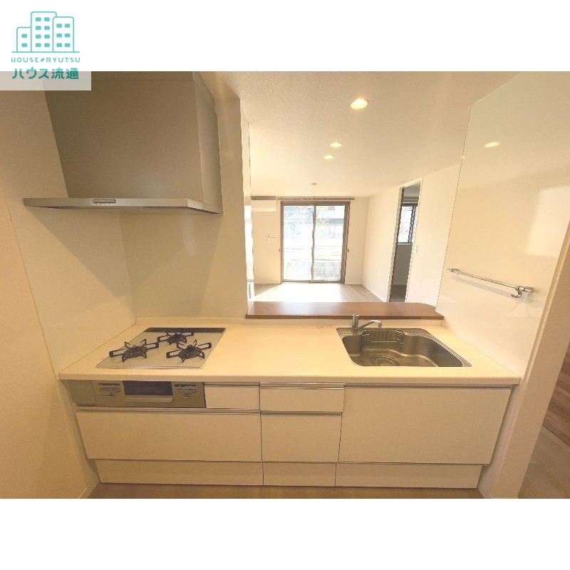 キッチン　※別号室の写真になります。