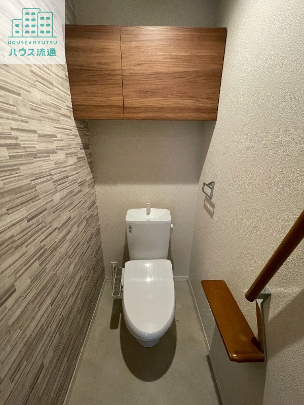 トイレ　※別号室の写真になります。