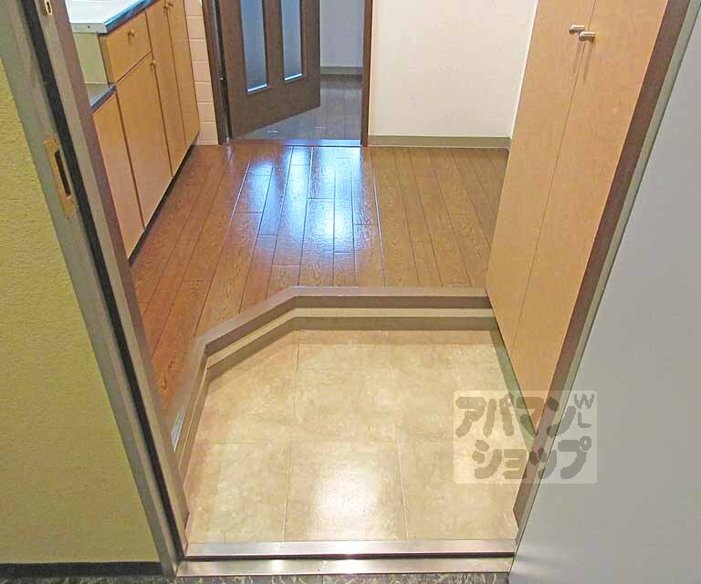 玄関　広々とした玄関です。