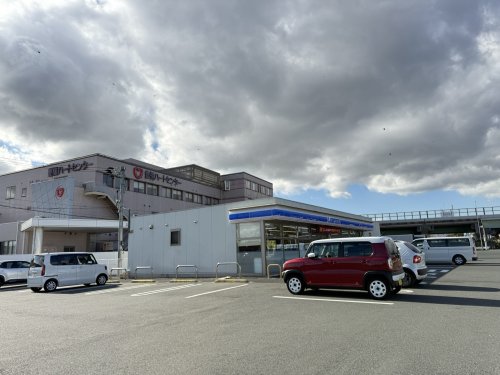 コンビニ　ローソン豊橋南インター店（コンビニ）まで2040m