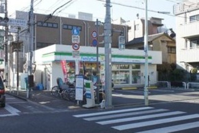 コンビニ　ファミリーマート鵜の木多摩堤通り店（コンビニ）まで613m