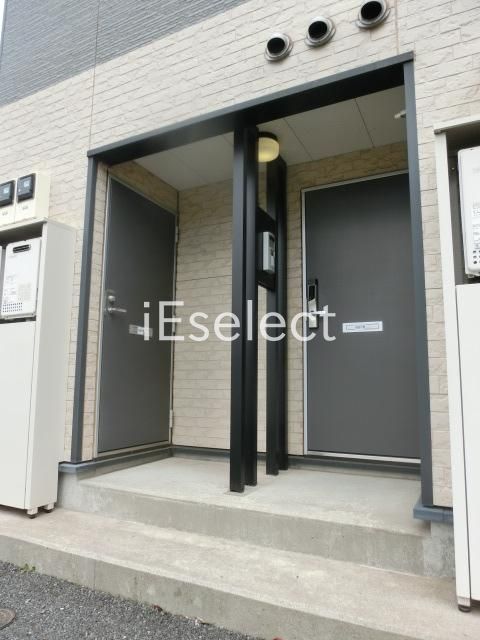 エントランス　玄関へのアプローチ