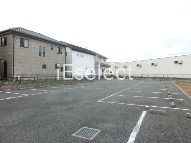 駐車場　敷地内駐車場