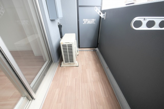 バルコニー　バルコニーからの眺めを楽しみながら食事をしませんか