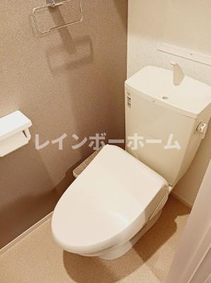 トイレ　※同施工会社参考写真