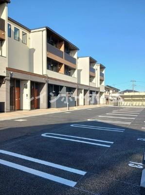 駐車場　※同施工会社参考写真