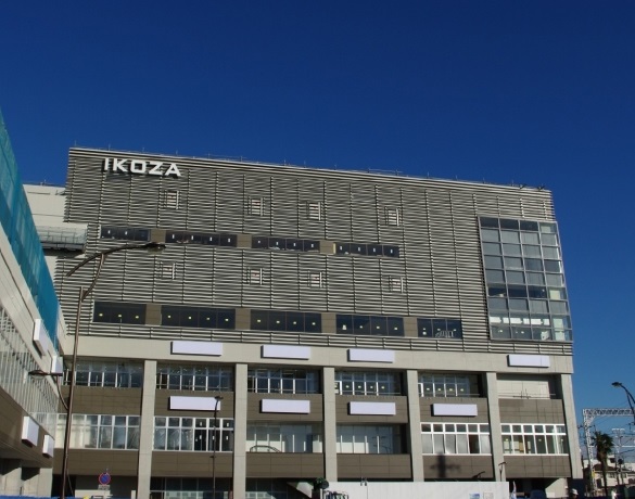 ショッピングセンター　IKOZA(イコーザ)（ショッピングセンター）まで340m