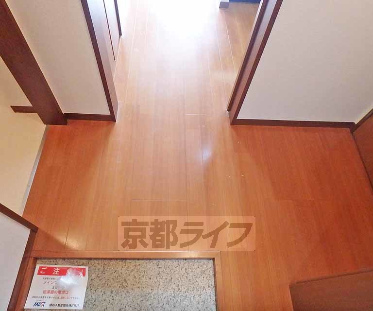 その他部屋・スペース　玄関から廊下にかけて