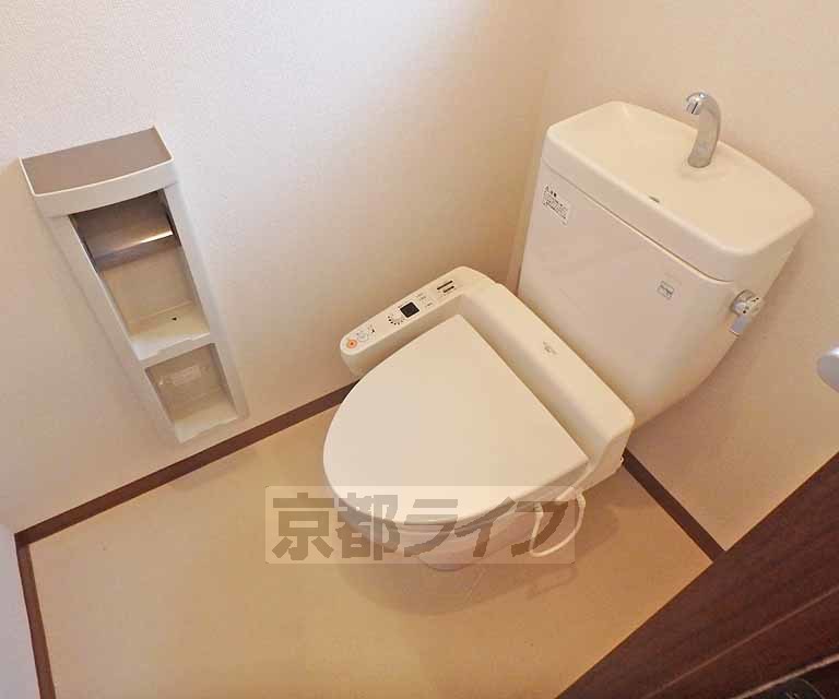 トイレ　シンプルで使いやすいトイレスペース