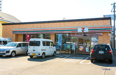 コンビニ　セブンイレブン札幌月寒東水源池通店（コンビニ）まで405m