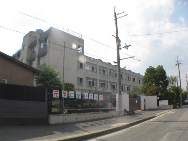 中学校　池島中学校（中学校）まで766m