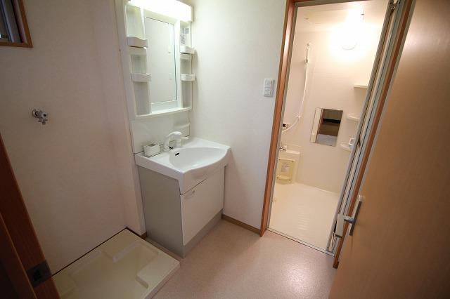 洗面設備　参考写真です。