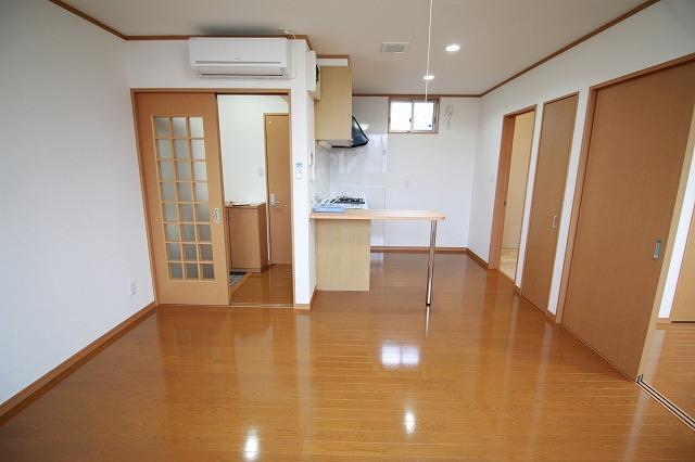 居室・リビング　参考写真です。