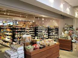 スーパー　ナゴヤキッチュエビオグローバルゲート（スーパー）まで432m