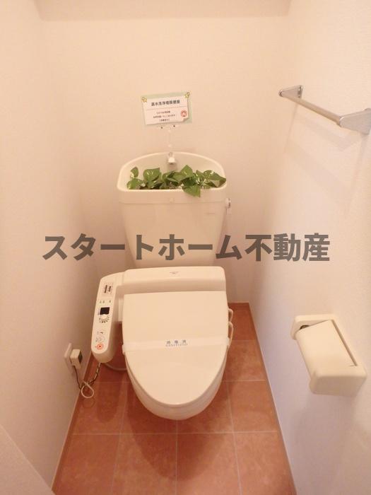 トイレ　清潔感のあるトイレです