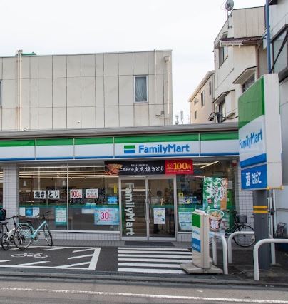 コンビニ　ファミリーマート大田大森南二丁目店（コンビニ）まで122m