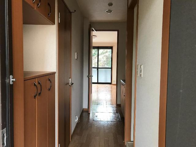 玄関　廊下