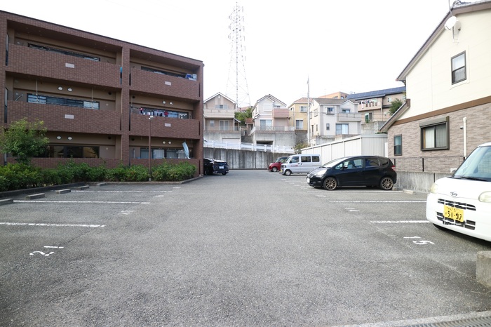 駐車場　駐車場