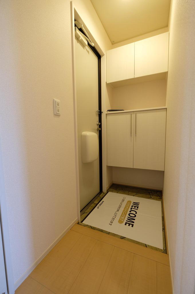 玄関　写真は別室です