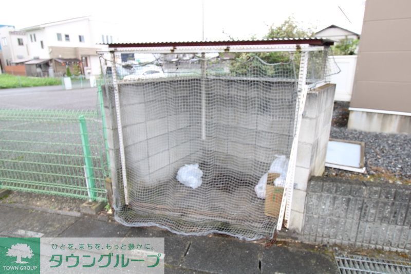 キッチン　コンロは、電気コンロ２口です♪