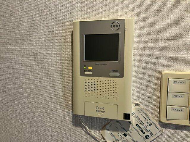 セキュリティ　モニタ付きインターホンです