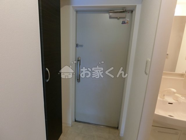 玄関　シューズボックス付き玄関