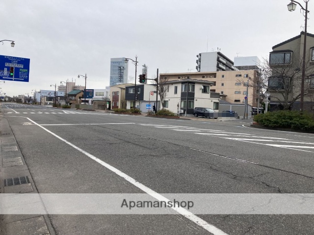 その他　前面道路（その他）まで0m