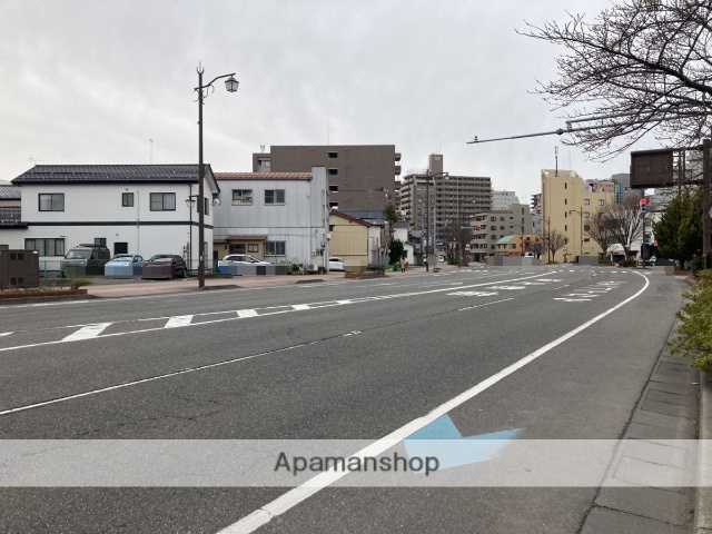 その他　前面道路（その他）まで0m