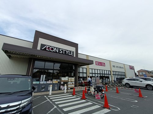 スーパー　AEON STYLE(イオンスタイル)新井宿駅前（スーパー）まで703m