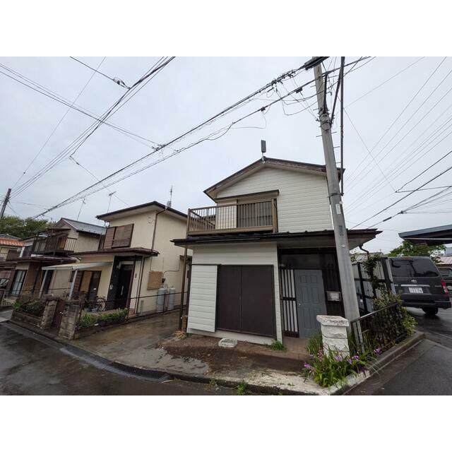 建物外観　角地につき開放感良好です