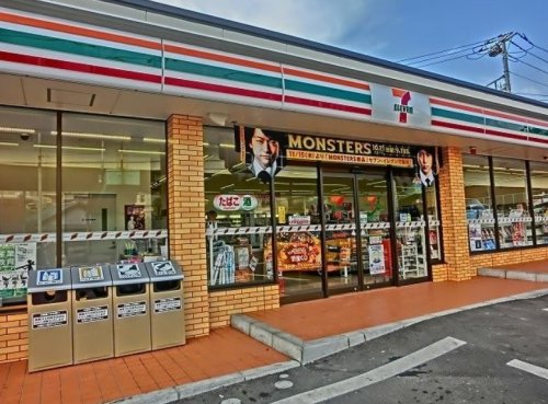 コンビニ　セブンイレブン 横浜峰沢町店（コンビニ）まで279m