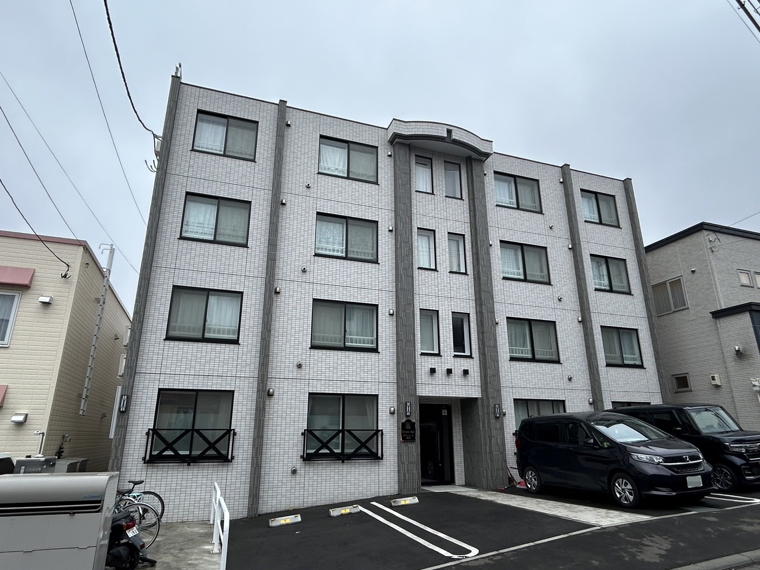 建物外観　☆南郷18丁目駅徒歩9分☆