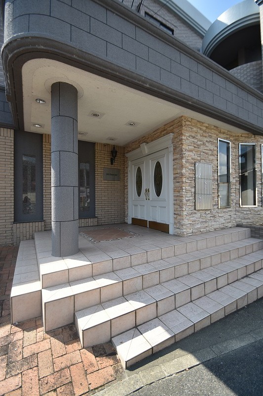 エントランス　お問合せはシティホーム海田センター　082-821-2227
