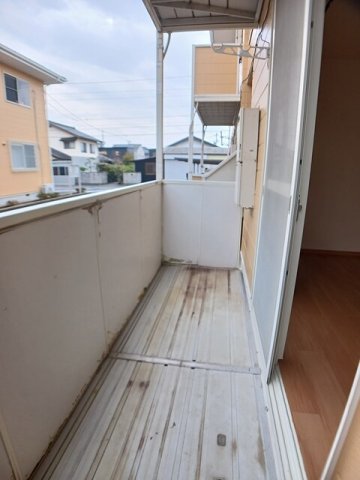 バルコニー　外からの目が気にならないバルコニーで洗濯物が干せます