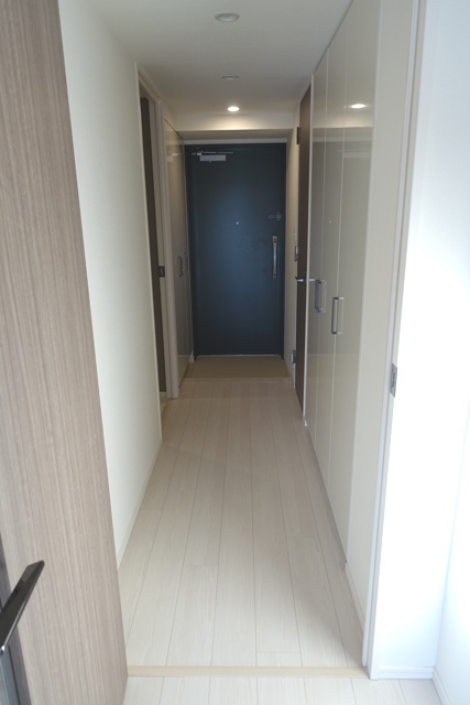 玄関　※写真は同タイプ住戸です。