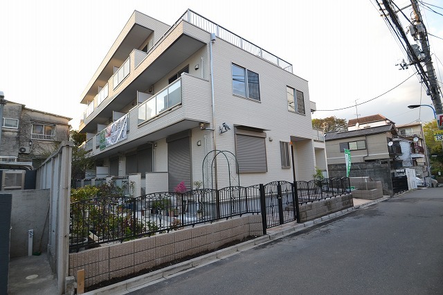 建物外観　閑静な住宅地
