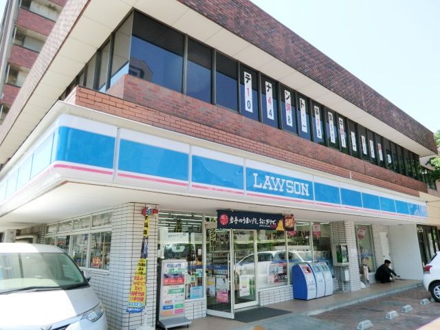 コンビニ　ローソン浦和東岸町店（コンビニ）まで378m