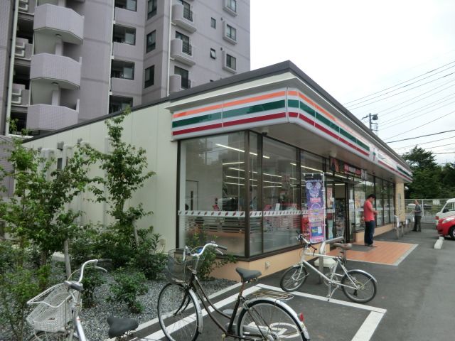 コンビニ　セブンイレブンさいたま南本町2丁目店（コンビニ）まで643m