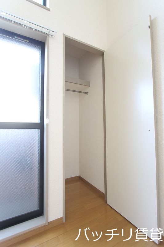 収納　別号室タイプの為、現状を優先致します。