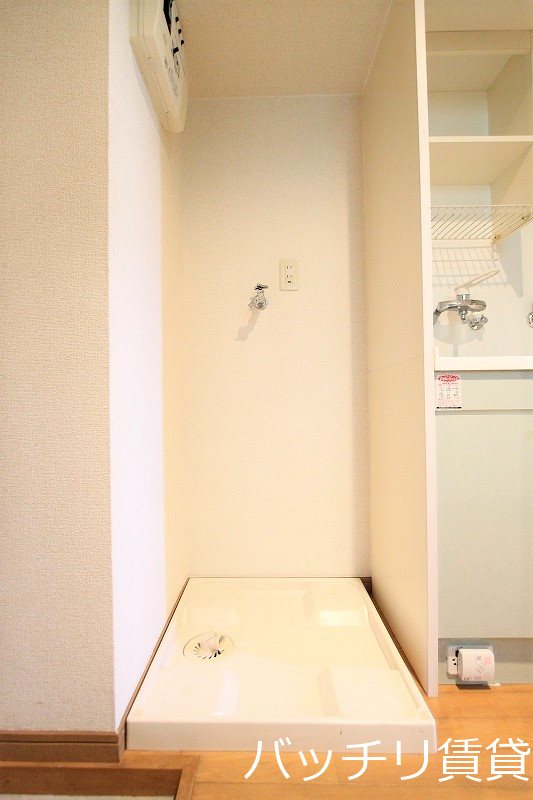 洗面設備　別号室タイプの為、現状を優先致します。