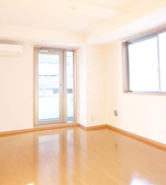 居室・リビング　★角部屋、二面採光、風通しも良好★