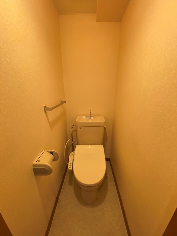 トイレ　別部屋の写真です。