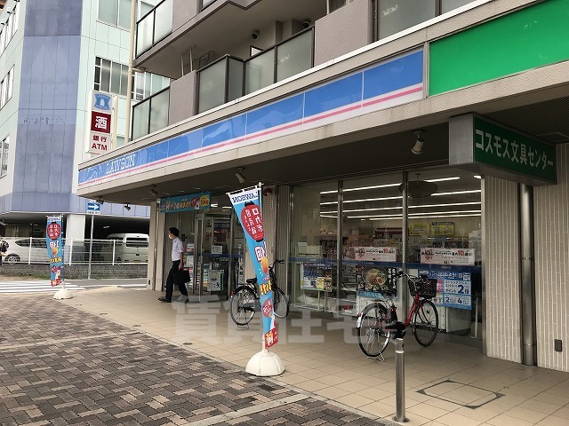コンビニ　ローソン　JR尼崎駅前店（コンビニ）まで117m