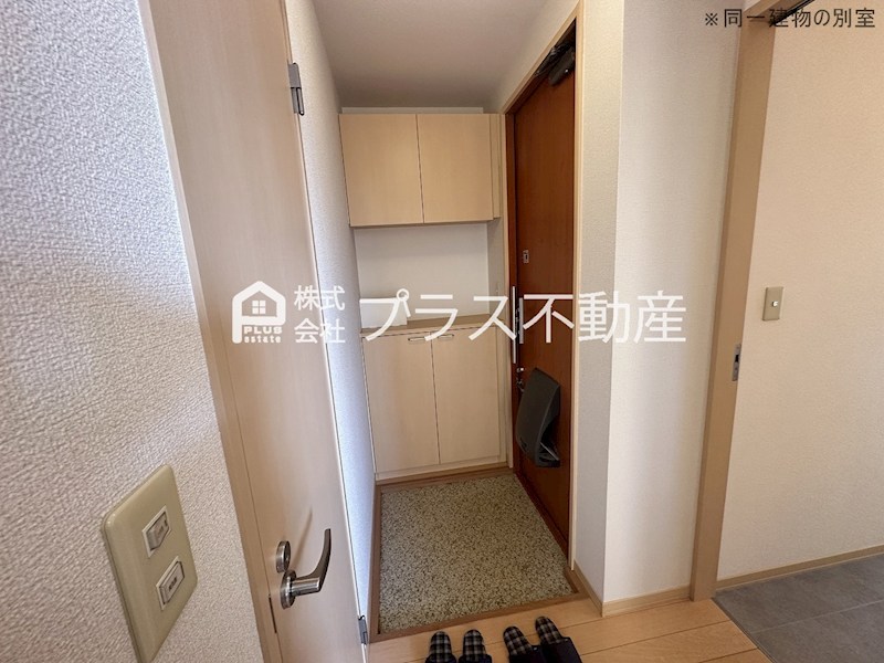 玄関　収納もある玄関です