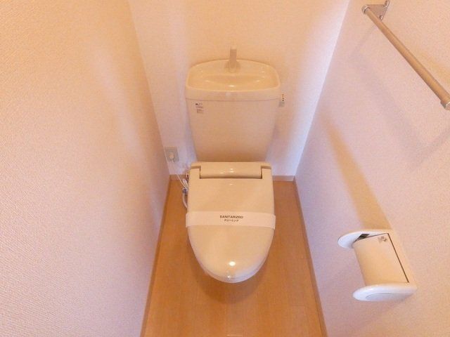 トイレ　類似写真