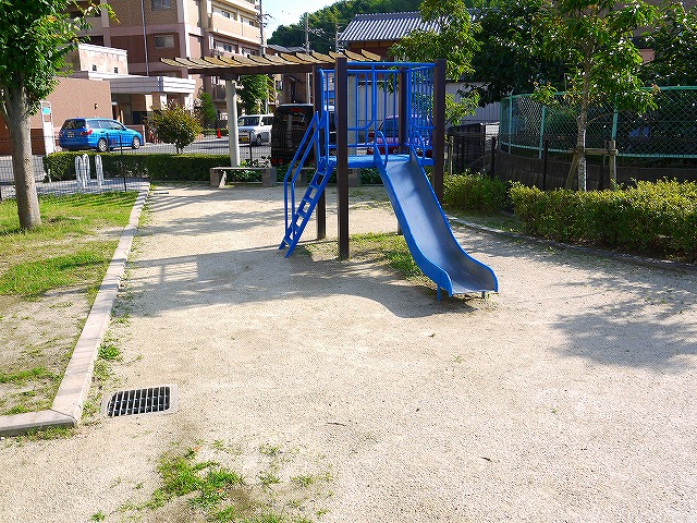 公園　エス・バイ・エル クラスタ富雄公園（公園）まで169m