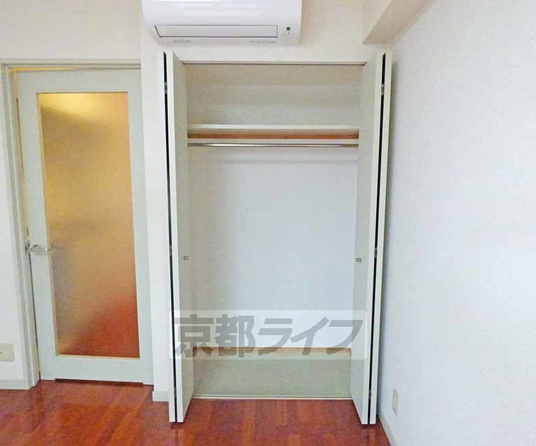 収納　広々とした収納です。