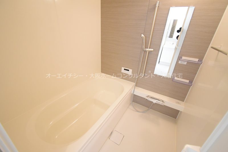 バス・シャワールーム　同施工会社の別物件です