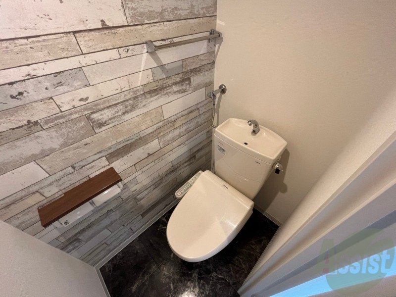 トイレ　トイレです。お洒落なクロスが使われていました！
